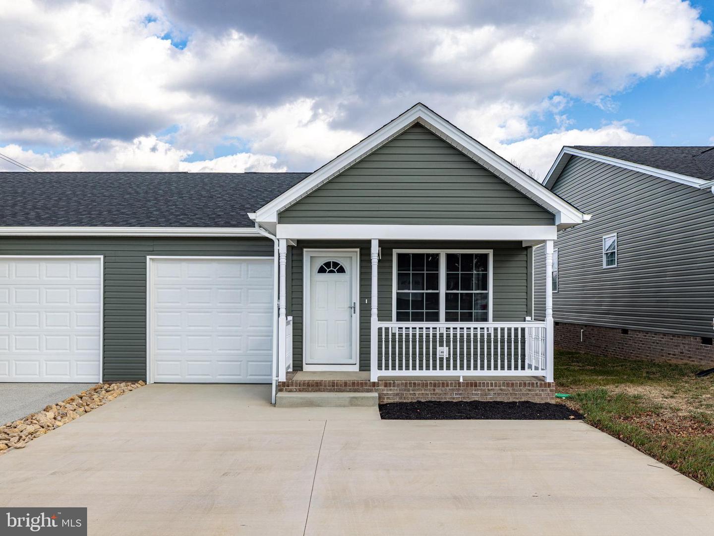 103 SIXTH AVE, LURAY, Virginia 22835, 2 Bedrooms Bedrooms, ,2 BathroomsBathrooms,Residential,For sale,103 SIXTH AVE,VAPA2005830 MLS # VAPA2005830