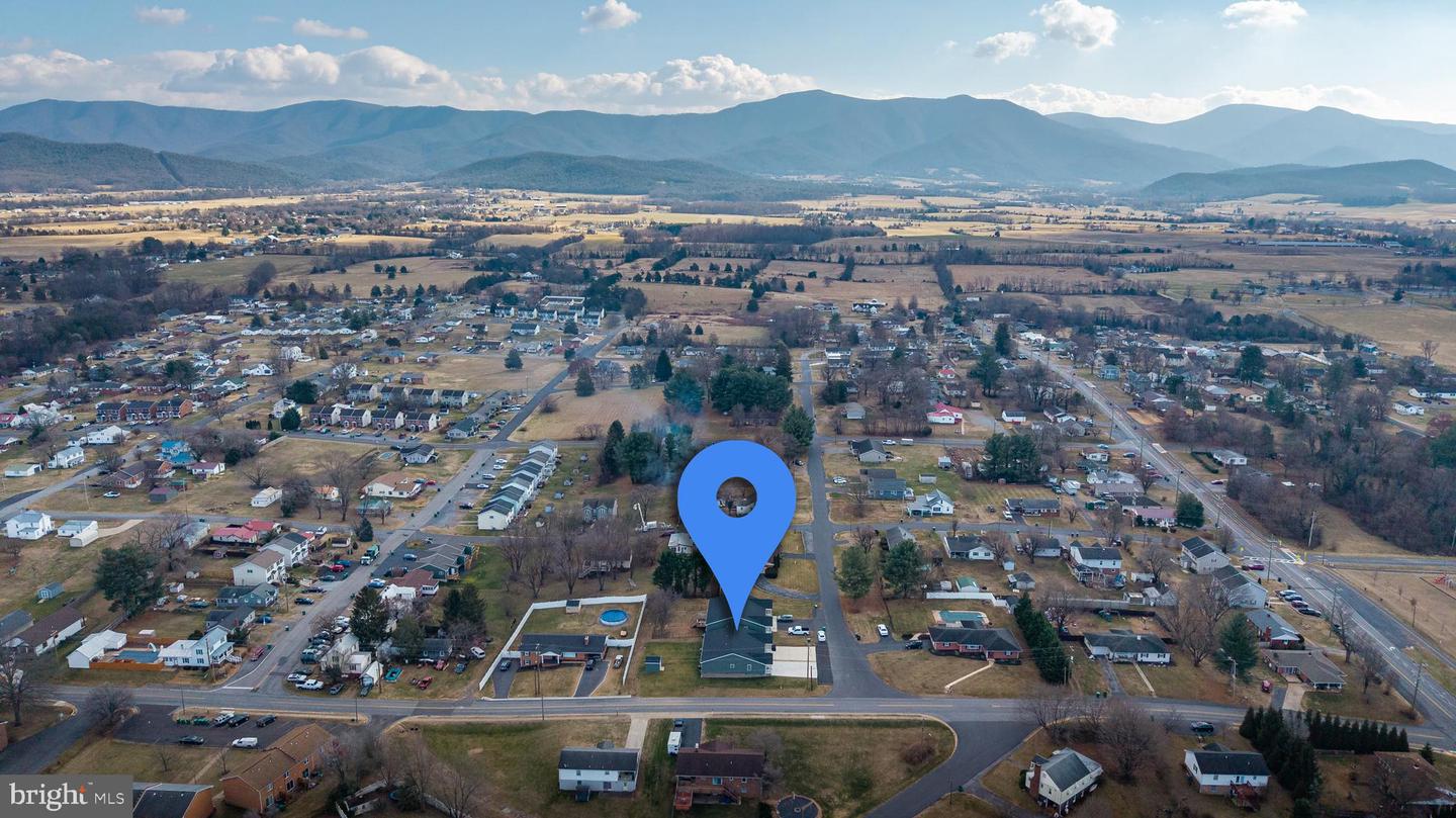 103 SIXTH AVE, LURAY, Virginia 22835, 2 Bedrooms Bedrooms, ,2 BathroomsBathrooms,Residential,For sale,103 SIXTH AVE,VAPA2005830 MLS # VAPA2005830