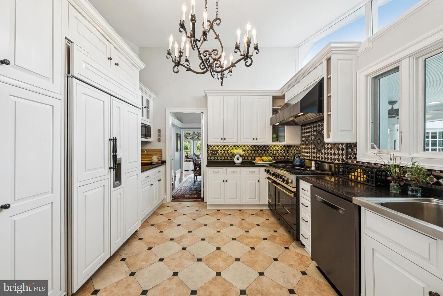 320 1/2 MANSION DR, ALEXANDRIA, Virginia 22302, 4 Bedrooms Bedrooms, ,6 BathroomsBathrooms,Residential,For sale,320 1/2 MANSION DR,VAAX2052970 MLS # VAAX2052970