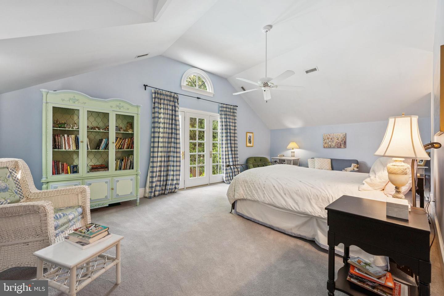 320 1/2 MANSION DR, ALEXANDRIA, Virginia 22302, 4 Bedrooms Bedrooms, ,6 BathroomsBathrooms,Residential,For sale,320 1/2 MANSION DR,VAAX2052970 MLS # VAAX2052970