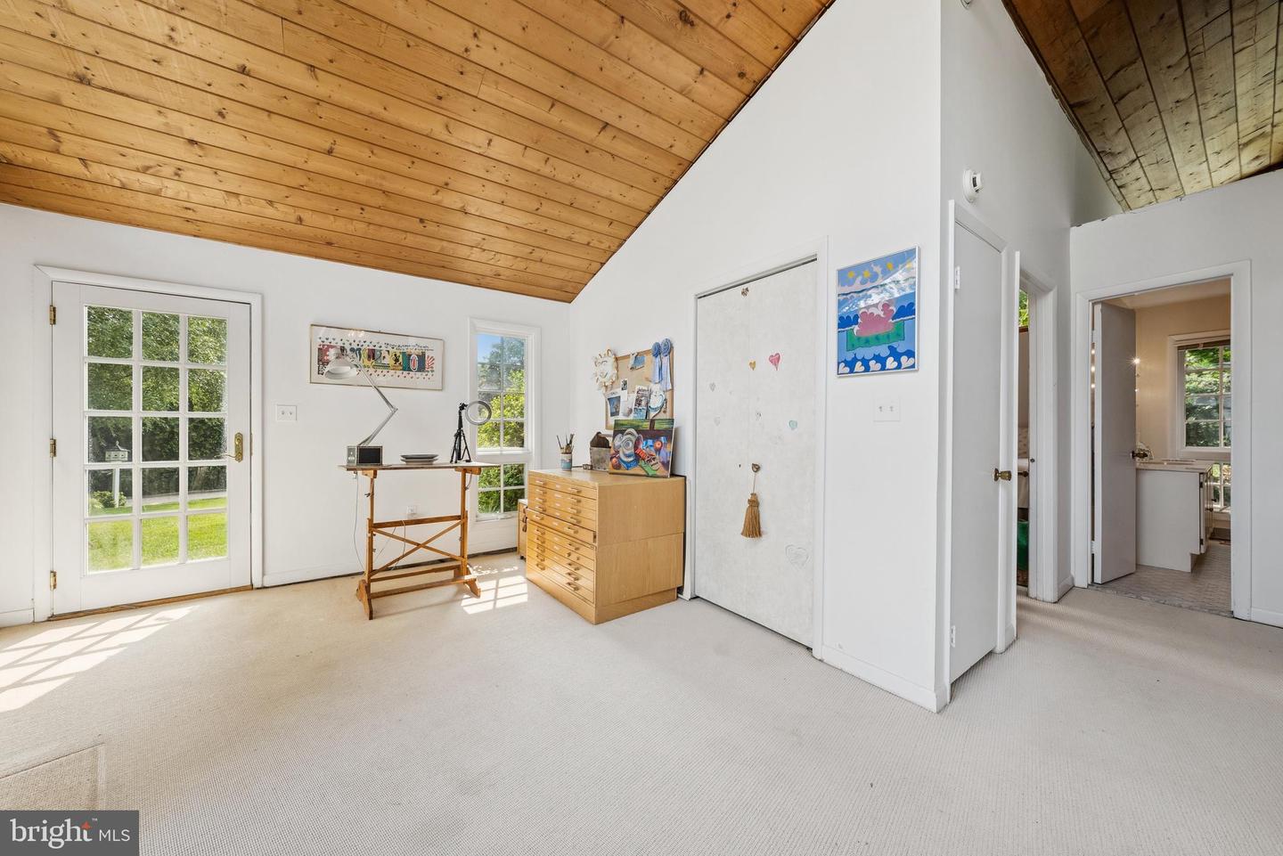 320 1/2 MANSION DR, ALEXANDRIA, Virginia 22302, 4 Bedrooms Bedrooms, ,6 BathroomsBathrooms,Residential,For sale,320 1/2 MANSION DR,VAAX2052970 MLS # VAAX2052970