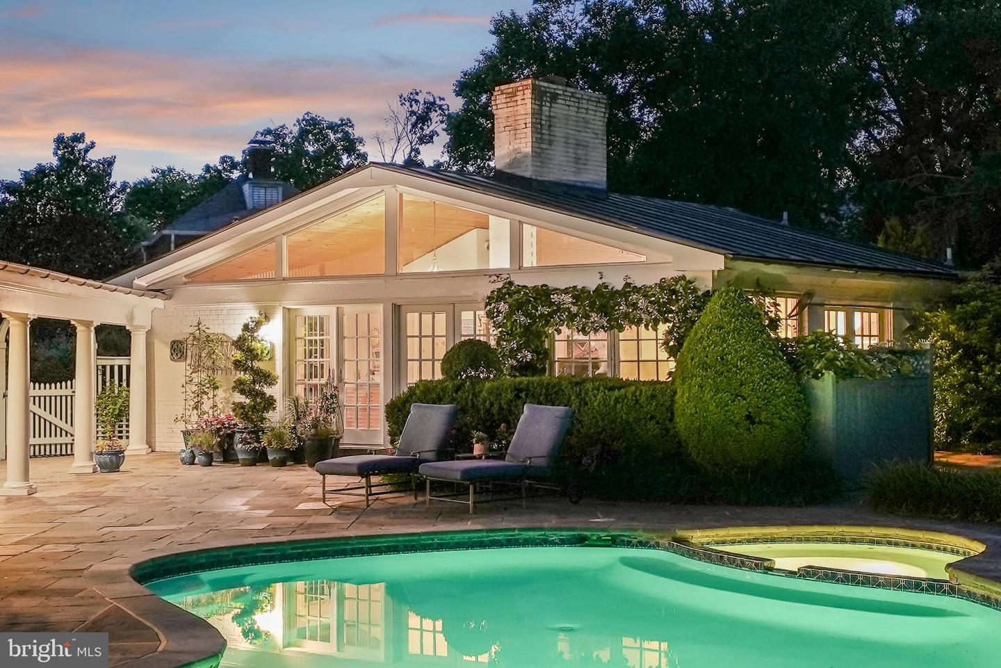 320 1/2 MANSION DR, ALEXANDRIA, Virginia 22302, 4 Bedrooms Bedrooms, ,6 BathroomsBathrooms,Residential,For sale,320 1/2 MANSION DR,VAAX2052970 MLS # VAAX2052970