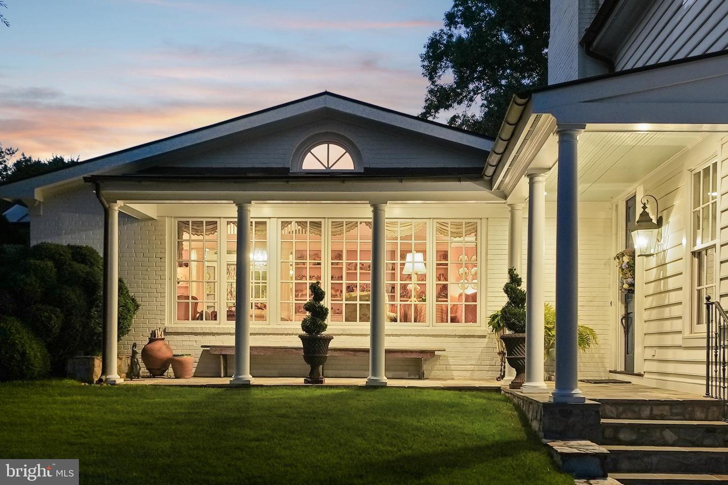 320 1/2 MANSION DR, ALEXANDRIA, Virginia 22302, 4 Bedrooms Bedrooms, ,6 BathroomsBathrooms,Residential,For sale,320 1/2 MANSION DR,VAAX2052970 MLS # VAAX2052970