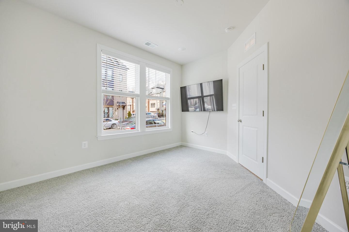 7263 NITTANY LN, ALEXANDRIA, Virginia 22306, 4 Bedrooms Bedrooms, ,2 BathroomsBathrooms,Residential,For sale,7263 NITTANY LN,VAFX2284934 MLS # VAFX2284934