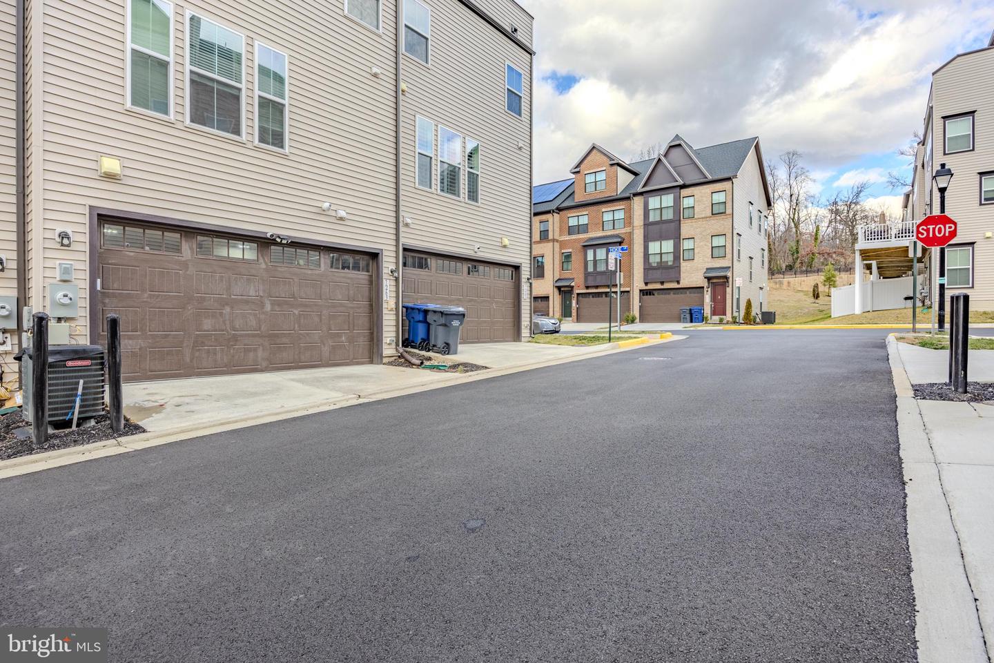 7263 NITTANY LN, ALEXANDRIA, Virginia 22306, 4 Bedrooms Bedrooms, ,2 BathroomsBathrooms,Residential,For sale,7263 NITTANY LN,VAFX2284934 MLS # VAFX2284934