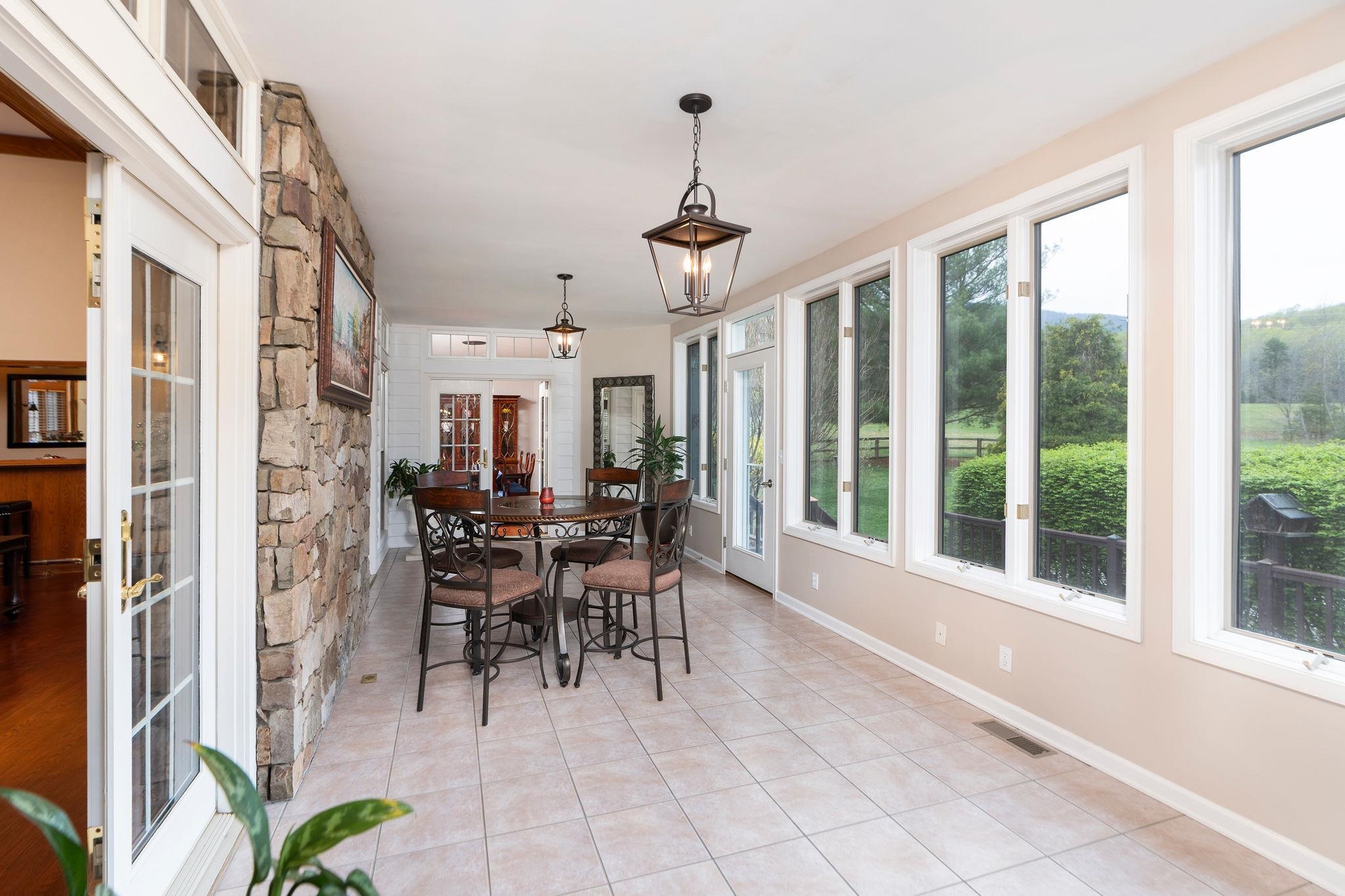 27 BLACK WALNUT LN, NELLYSFORD, Virginia 22958, 5 Bedrooms Bedrooms, ,5 BathroomsBathrooms,Residential,27 BLACK WALNUT LN,663193 MLS # 663193