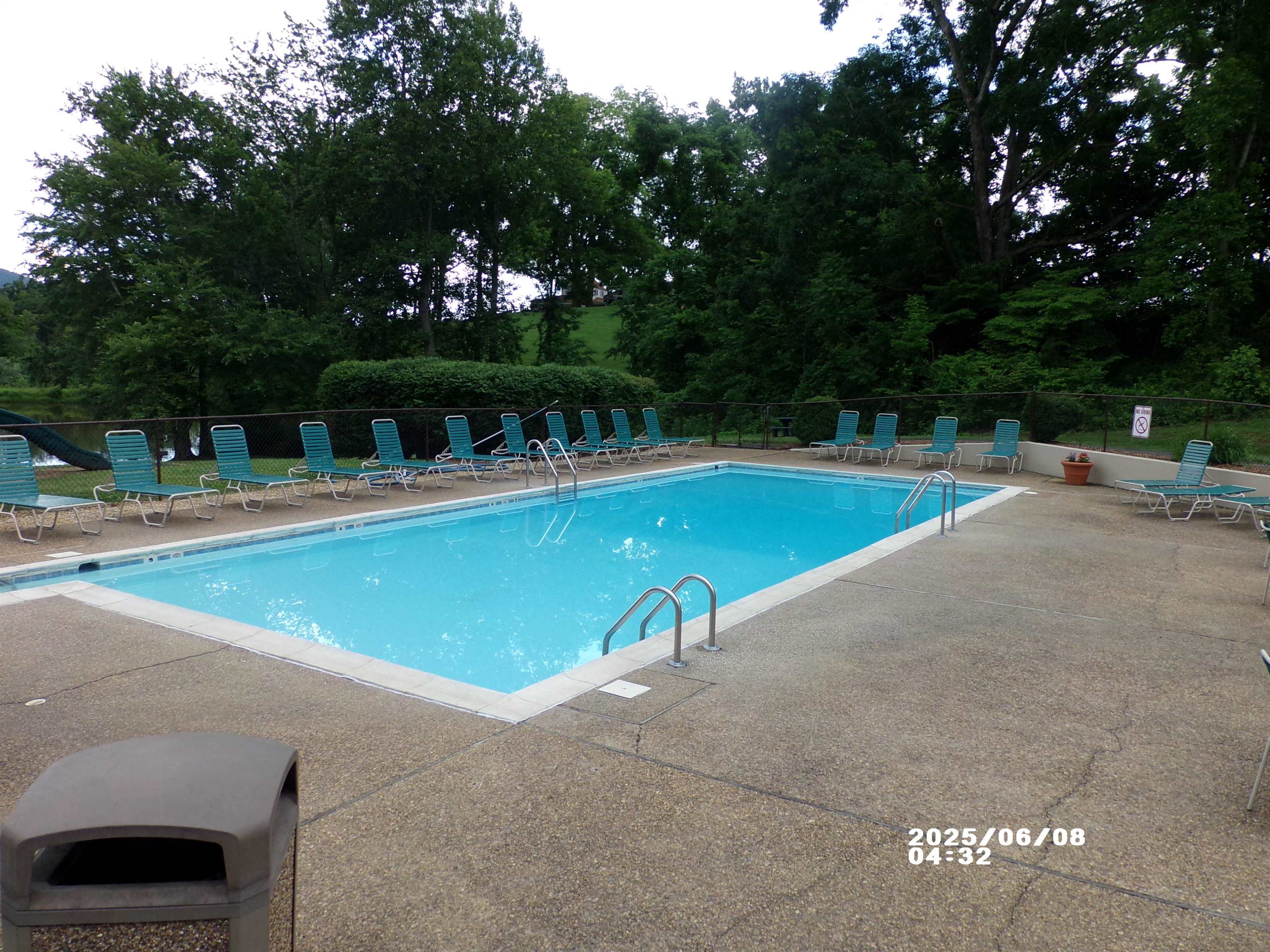 Rodes Farm Park also offers a pavilion and racquet ball sports courts.