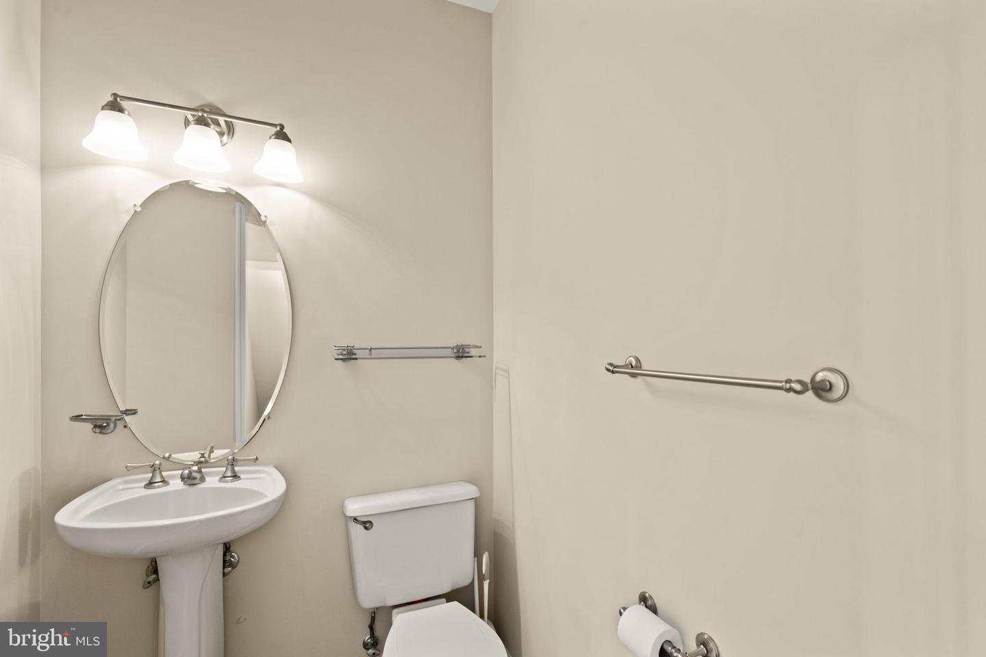 1327 MURRAY DOWNS WAY, RESTON, Virginia 20194, 3 Bedrooms Bedrooms, ,3 BathroomsBathrooms,Residential,For sale,1327 MURRAY DOWNS WAY,VAFX2284986 MLS # VAFX2284986