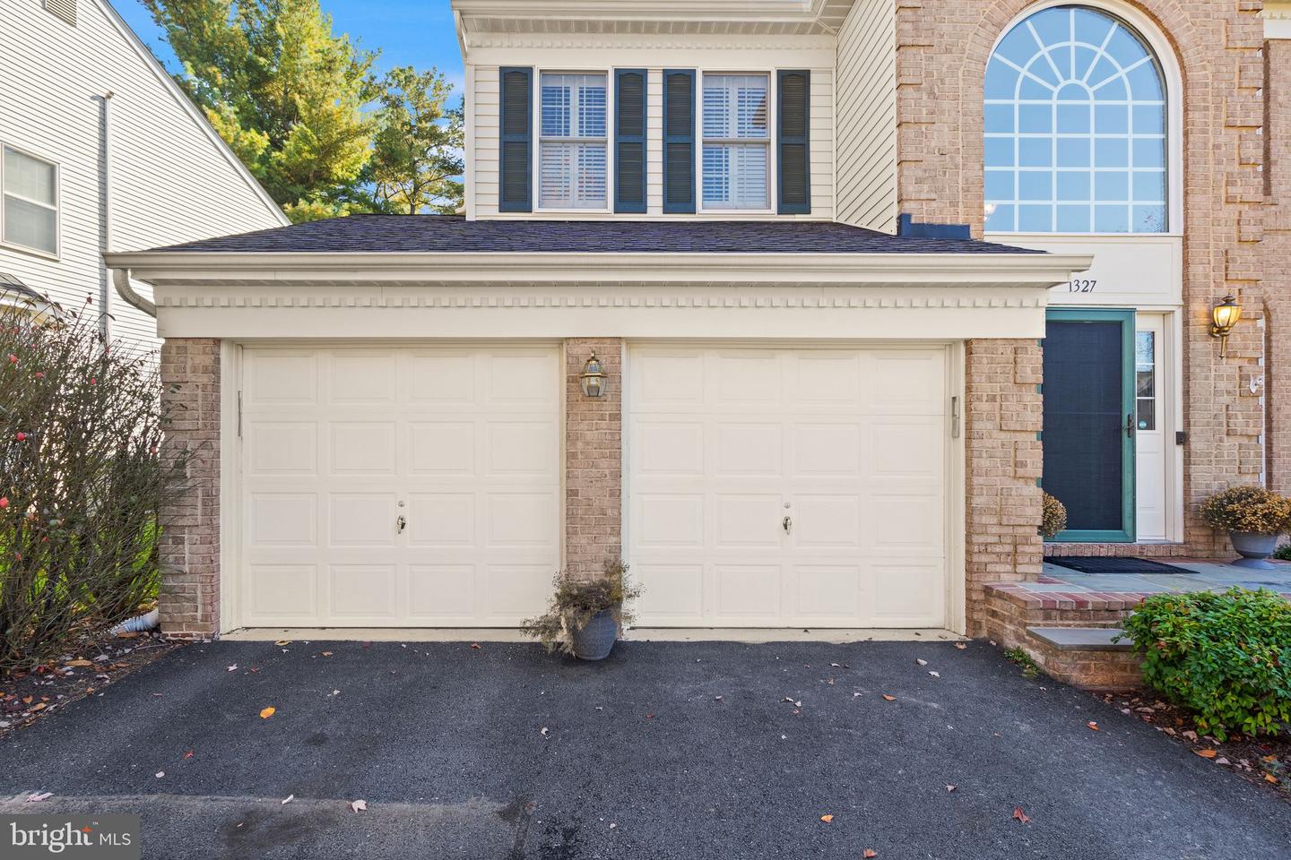 1327 MURRAY DOWNS WAY, RESTON, Virginia 20194, 3 Bedrooms Bedrooms, ,3 BathroomsBathrooms,Residential,For sale,1327 MURRAY DOWNS WAY,VAFX2284986 MLS # VAFX2284986