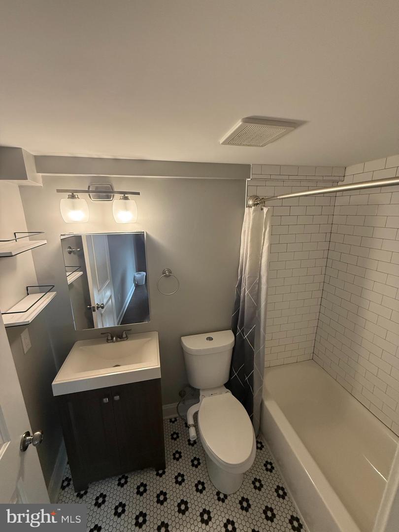 1258 HOLBROOK TER NE #5, WASHINGTON, District Of Columbia 20002, 3 Bedrooms Bedrooms, ,2 BathroomsBathrooms,Residential,For sale,1258 HOLBROOK TER NE #5,DCDC2240648 MLS # DCDC2240648