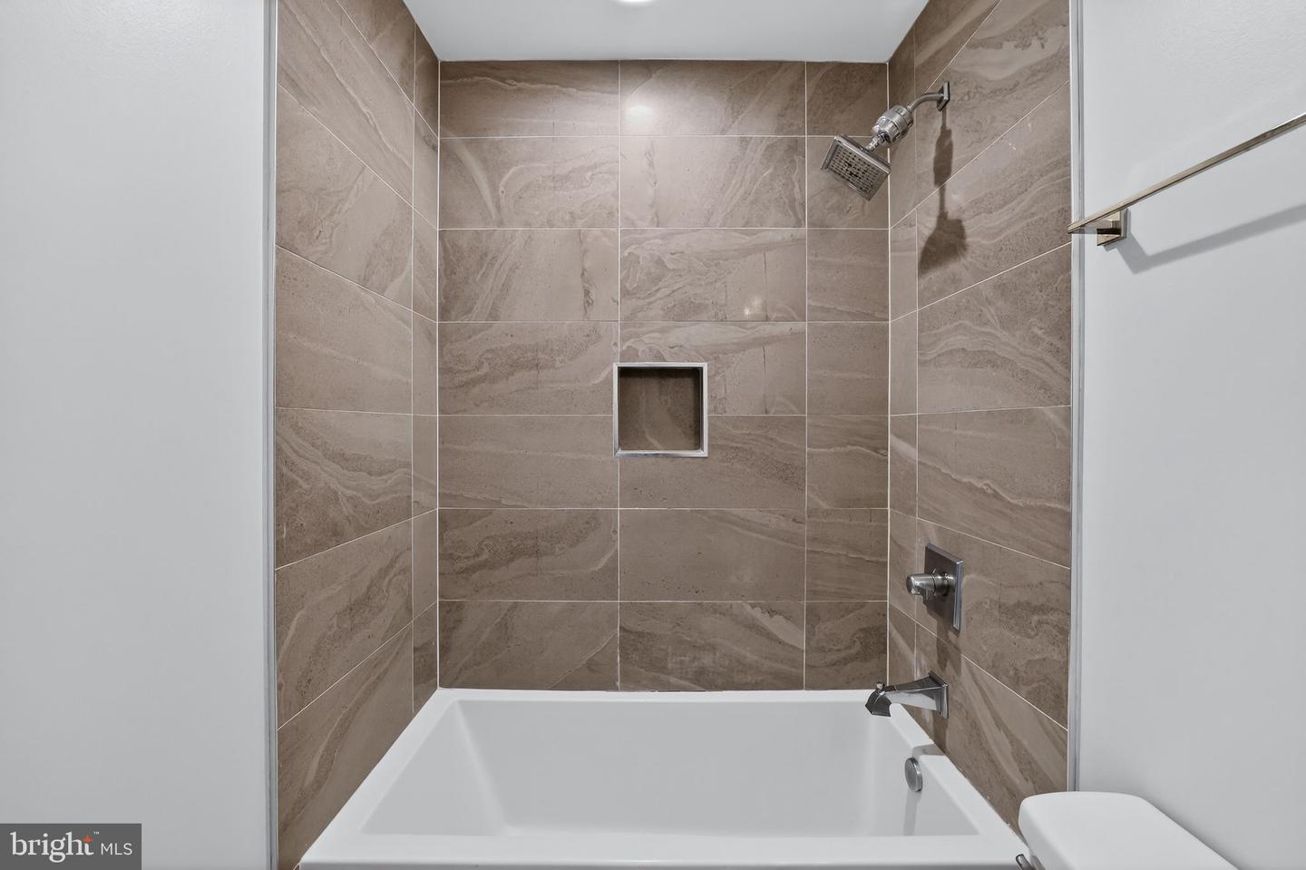 525 KENNEDY ST NW #3, WASHINGTON, District Of Columbia 20011, 3 Bedrooms Bedrooms, ,2 BathroomsBathrooms,Residential,For sale,525 KENNEDY ST NW #3,DCDC2240672 MLS # DCDC2240672