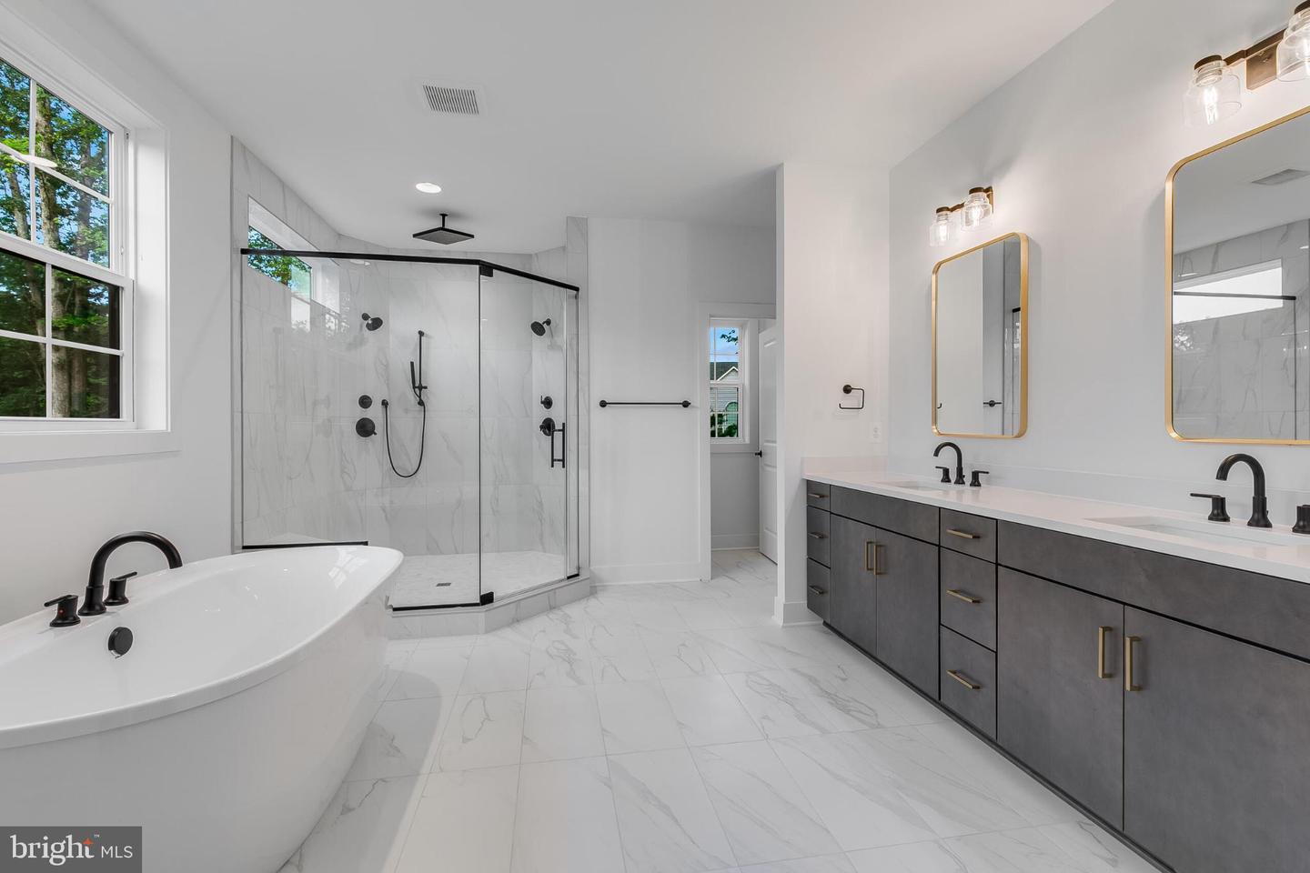 9209 FRANKS POINT LN, LORTON, Virginia 22079, ,Residential,For sale,9209 FRANKS POINT LN,VAFX2285030 MLS # VAFX2285030