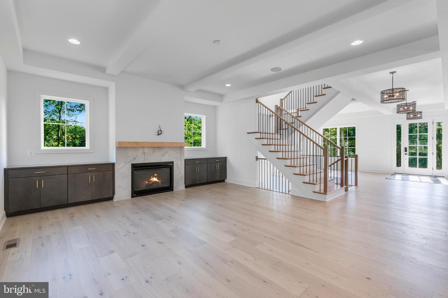 9209 FRANKS POINT LN, LORTON, Virginia 22079, ,Residential,For sale,9209 FRANKS POINT LN,VAFX2285030 MLS # VAFX2285030