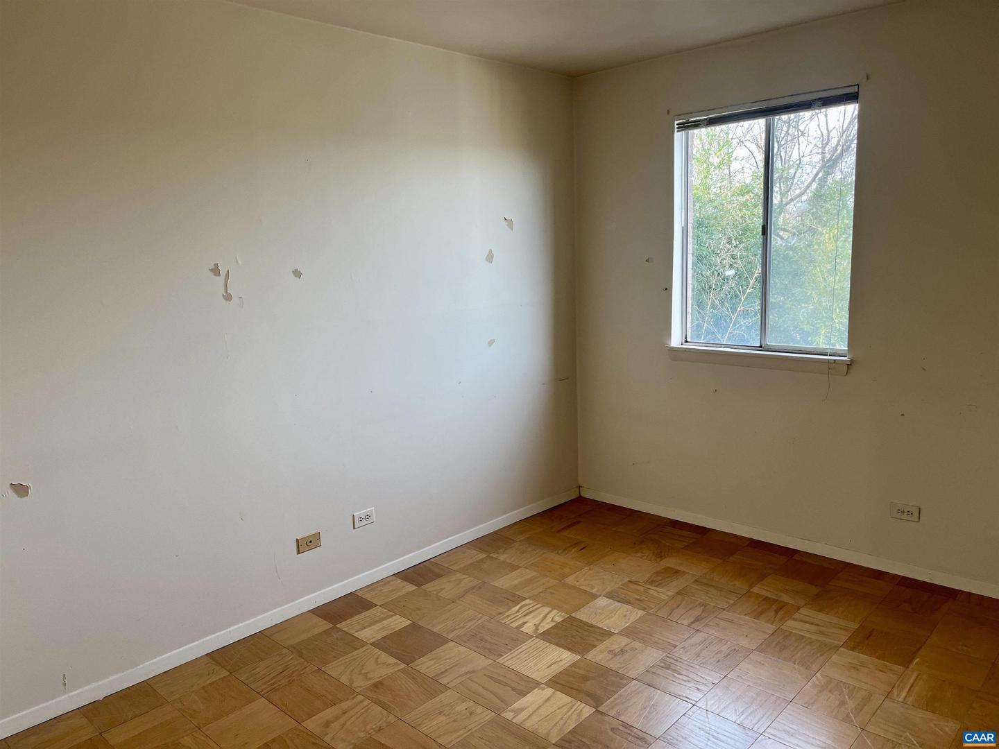 511 N FIRST ST #201, CHARLOTTESVILLE, Virginia 22902, 3 Bedrooms Bedrooms, ,2 BathroomsBathrooms,Residential,For sale,511 N FIRST ST #201,672340 MLS # 672340