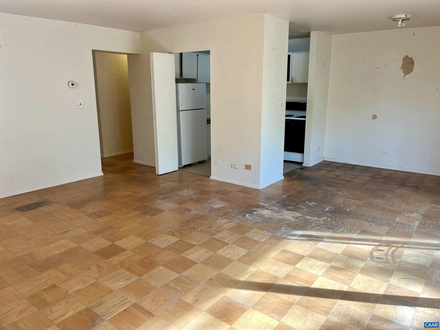 511 N FIRST ST #201, CHARLOTTESVILLE, Virginia 22902, 3 Bedrooms Bedrooms, ,2 BathroomsBathrooms,Residential,For sale,511 N FIRST ST #201,672340 MLS # 672340