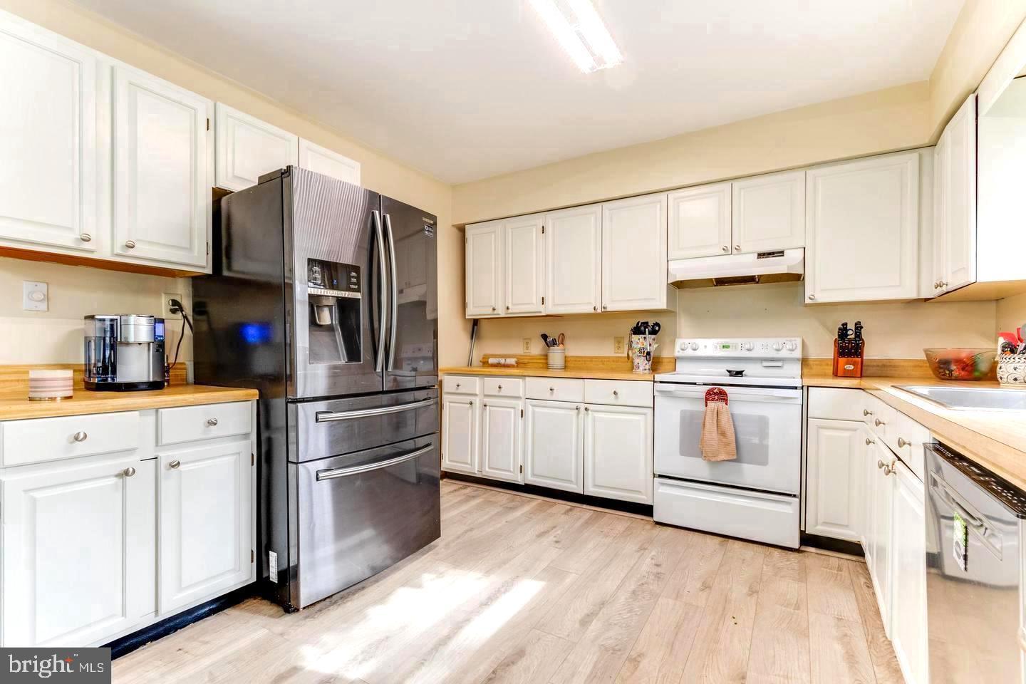 1137 COLUMBUS DR, STAFFORD, Virginia 22554, 4 Bedrooms Bedrooms, ,3 BathroomsBathrooms,Residential,For sale,1137 COLUMBUS DR,VAST2045136 MLS # VAST2045136