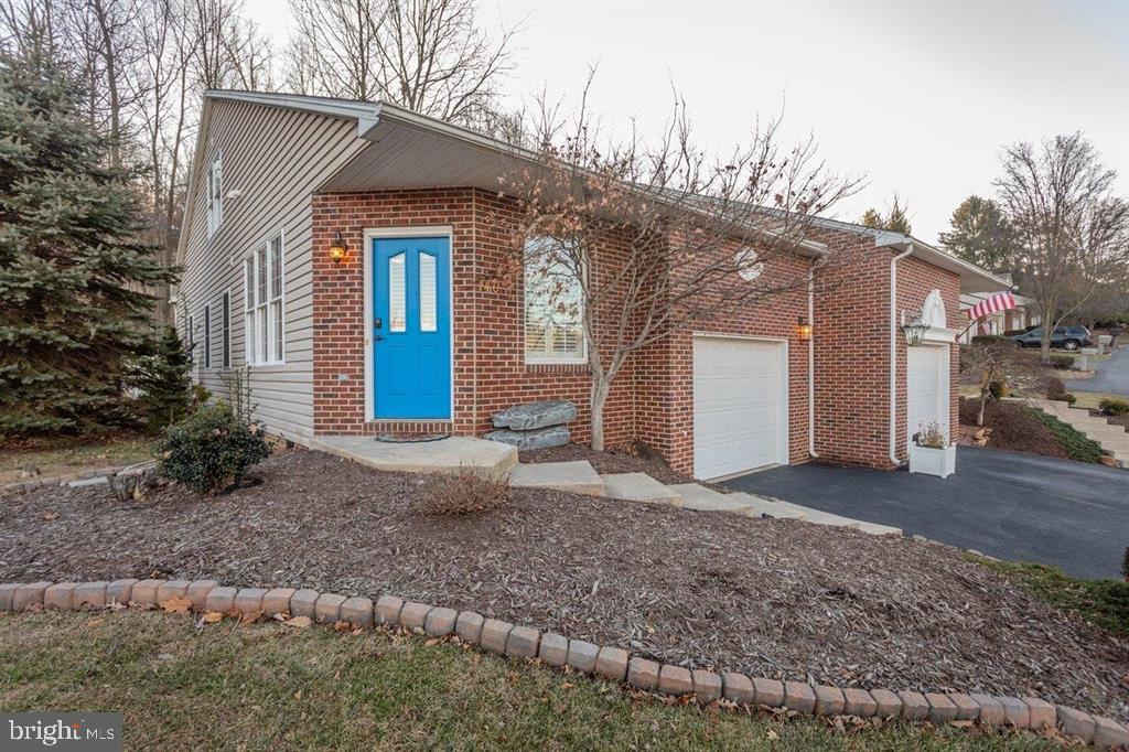 140 EMERALD DR, HARRISONBURG, Virginia 22801, 2 Bedrooms Bedrooms, ,2 BathroomsBathrooms,Residential,For sale,140 EMERALD DR,VAHC2000536 MLS # VAHC2000536