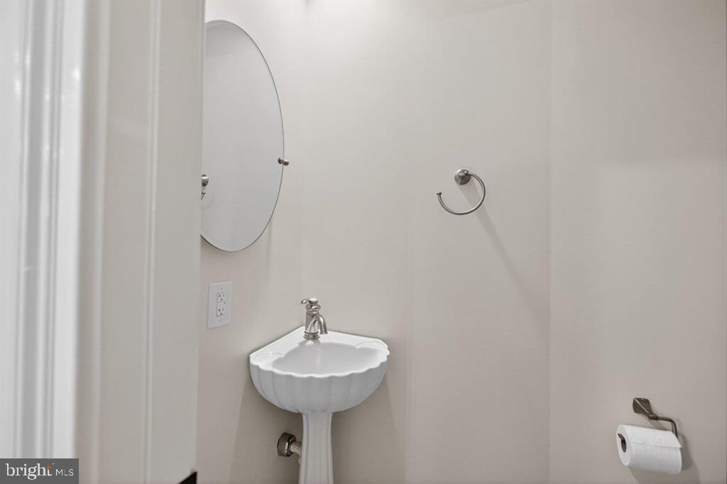 140 EMERALD DR, HARRISONBURG, Virginia 22801, 2 Bedrooms Bedrooms, ,2 BathroomsBathrooms,Residential,For sale,140 EMERALD DR,VAHC2000536 MLS # VAHC2000536