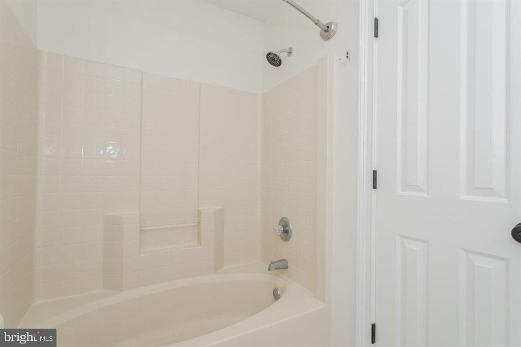 140 EMERALD DR, HARRISONBURG, Virginia 22801, 2 Bedrooms Bedrooms, ,2 BathroomsBathrooms,Residential,For sale,140 EMERALD DR,VAHC2000536 MLS # VAHC2000536