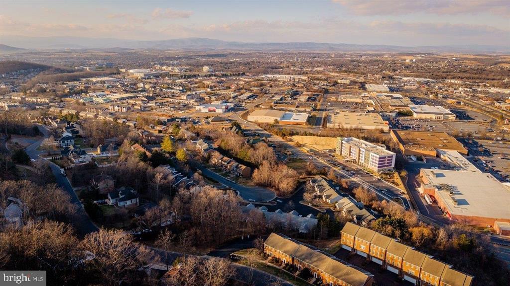 140 EMERALD DR, HARRISONBURG, Virginia 22801, 2 Bedrooms Bedrooms, ,2 BathroomsBathrooms,Residential,For sale,140 EMERALD DR,VAHC2000536 MLS # VAHC2000536