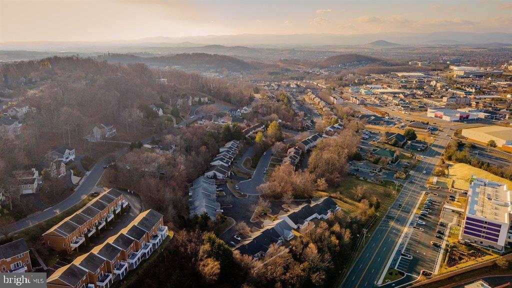 140 EMERALD DR, HARRISONBURG, Virginia 22801, 2 Bedrooms Bedrooms, ,2 BathroomsBathrooms,Residential,For sale,140 EMERALD DR,VAHC2000536 MLS # VAHC2000536