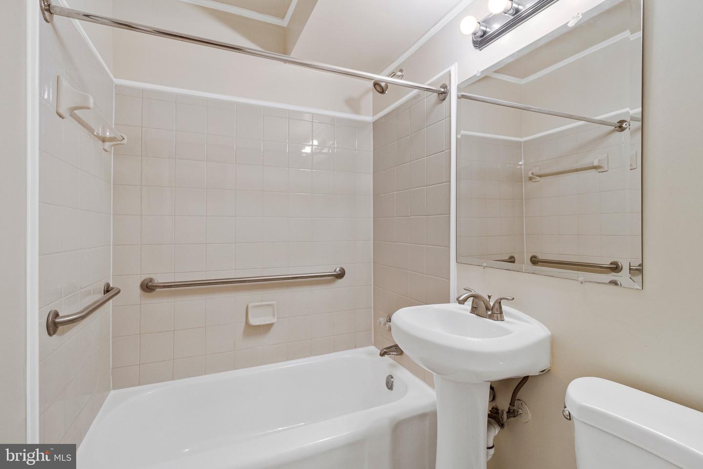 939 LONGFELLOW ST NW #6, WASHINGTON, District Of Columbia 20011, ,1 BathroomBathrooms,Residential,For sale,939 LONGFELLOW ST NW #6,DCDC2240718 MLS # DCDC2240718