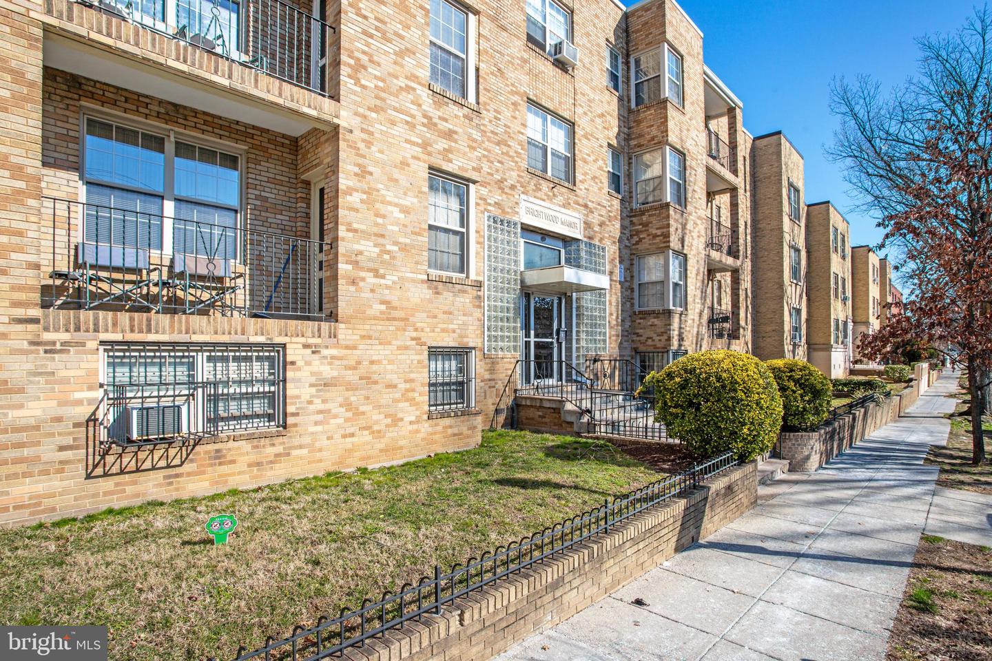 939 LONGFELLOW ST NW #6, WASHINGTON, District Of Columbia 20011, ,1 BathroomBathrooms,Residential,For sale,939 LONGFELLOW ST NW #6,DCDC2240718 MLS # DCDC2240718