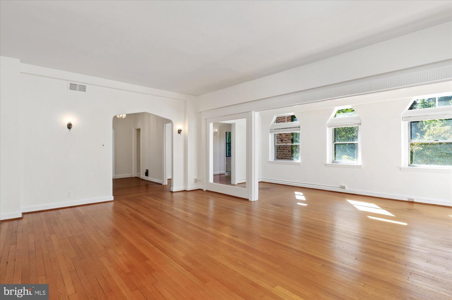 3601 CONNECTICUT AVE NW #122, WASHINGTON, District Of Columbia 20008, 2 Bedrooms Bedrooms, ,1 BathroomBathrooms,Residential,For sale,3601 CONNECTICUT AVE NW #122,DCDC2240720 MLS # DCDC2240720