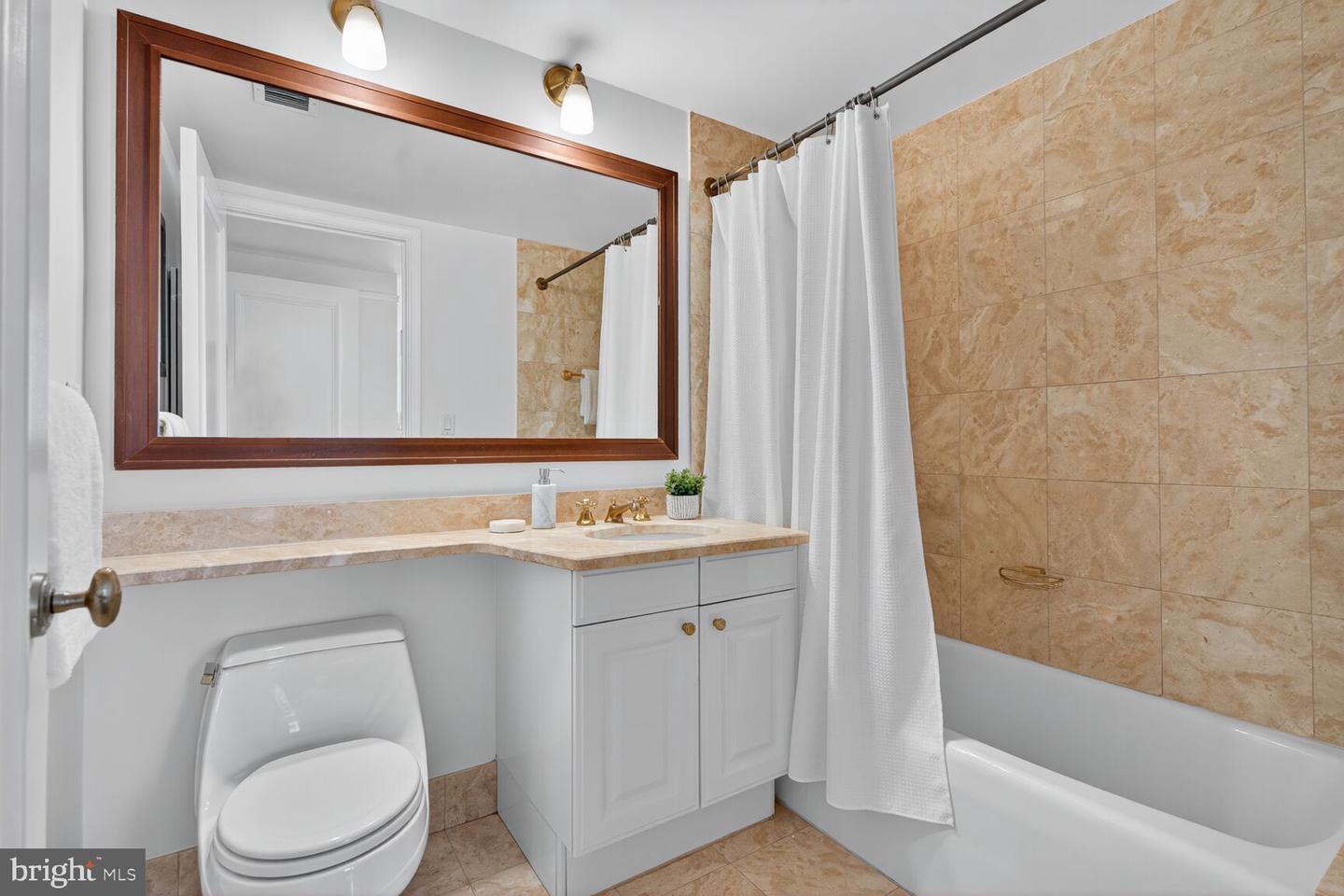 1155 23RD ST NW #PH1G, WASHINGTON, District Of Columbia 20037, 1 Bedroom Bedrooms, ,2 BathroomsBathrooms,Residential,For sale,1155 23RD ST NW #PH1G,DCDC2240722 MLS # DCDC2240722