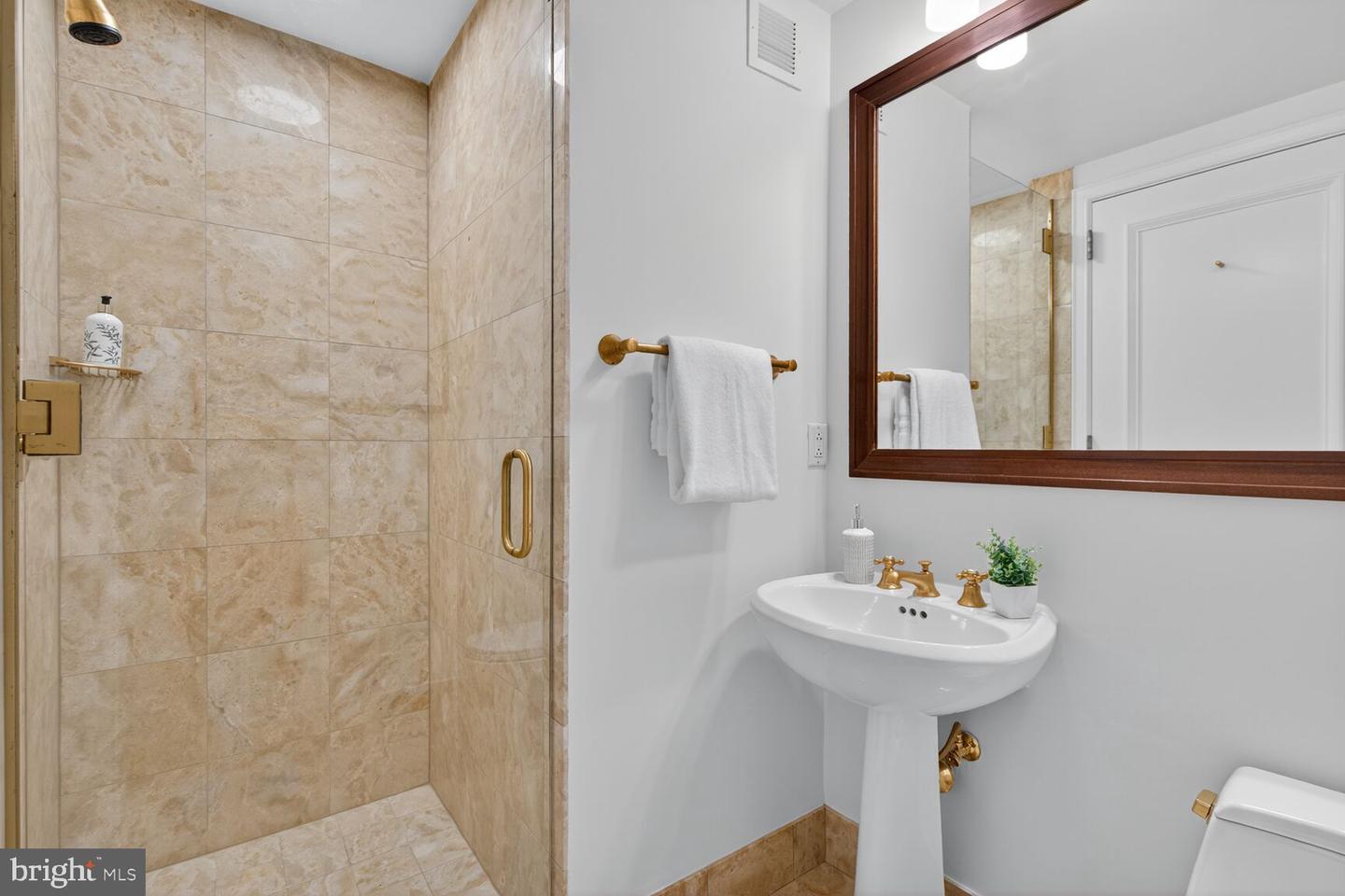 1155 23RD ST NW #PH1G, WASHINGTON, District Of Columbia 20037, 1 Bedroom Bedrooms, ,2 BathroomsBathrooms,Residential,For sale,1155 23RD ST NW #PH1G,DCDC2240722 MLS # DCDC2240722