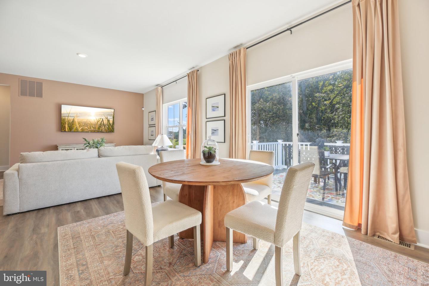 123 MASCOUTEN ST, WINCHESTER, Virginia 22602, 6 Bedrooms Bedrooms, ,4 BathroomsBathrooms,Residential,For sale,123 MASCOUTEN ST,VAFV2038818 MLS # VAFV2038818