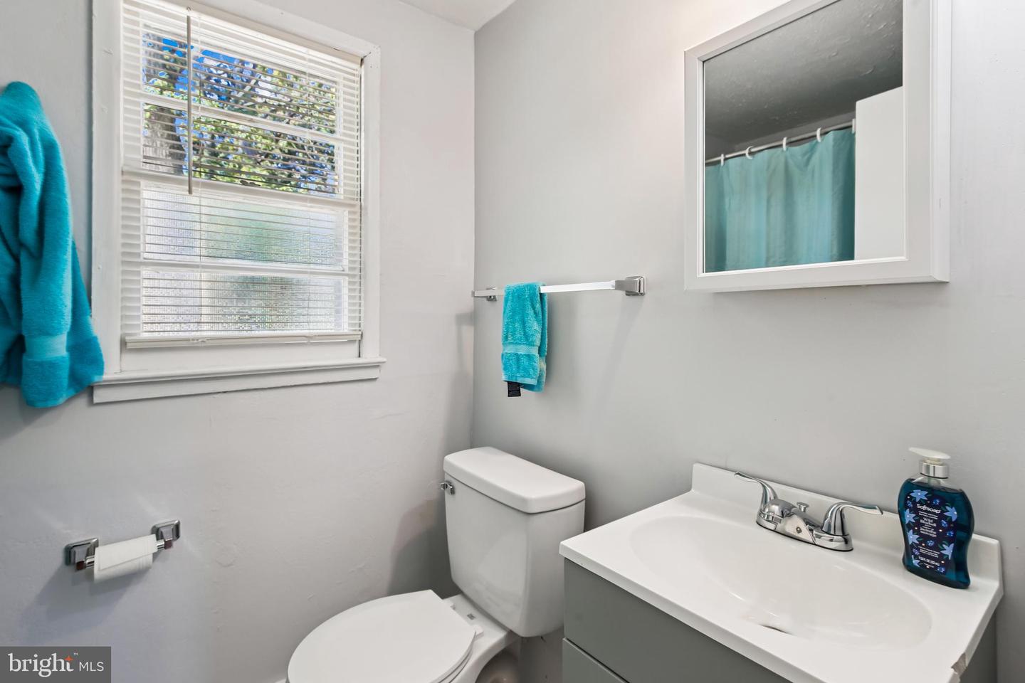 14308 BELLEVILLE AVE, WOODBRIDGE, Virginia 22193, 3 Bedrooms Bedrooms, ,2 BathroomsBathrooms,Residential,For sale,14308 BELLEVILLE AVE,VAPW2104190 MLS # VAPW2104190