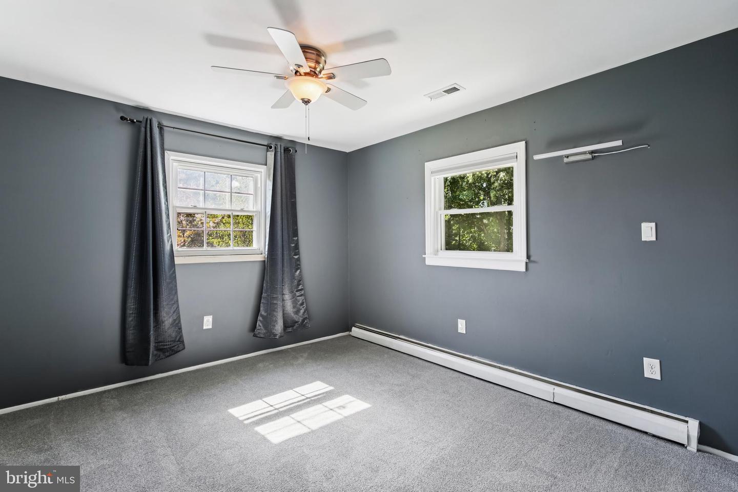 14308 BELLEVILLE AVE, WOODBRIDGE, Virginia 22193, 3 Bedrooms Bedrooms, ,2 BathroomsBathrooms,Residential,For sale,14308 BELLEVILLE AVE,VAPW2104190 MLS # VAPW2104190