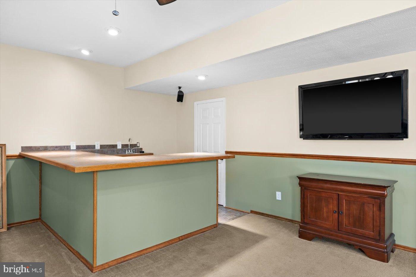 5906 W COPPER MOUNTAIN DR, SPOTSYLVANIA, Virginia 22553, 4 Bedrooms Bedrooms, 18 Rooms Rooms,3 BathroomsBathrooms,Residential,For sale,5906 W COPPER MOUNTAIN DR,VASP2036312 MLS # VASP2036312