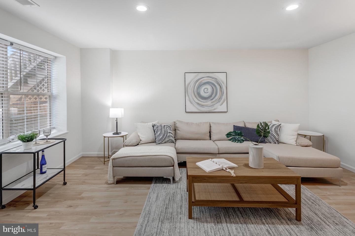 15673 VIEWPOINT CIR, DUMFRIES, Virginia 22025, 3 Bedrooms Bedrooms, 12 Rooms Rooms,2 BathroomsBathrooms,Residential,For sale,15673 VIEWPOINT CIR,VAPW2104648 MLS # VAPW2104648