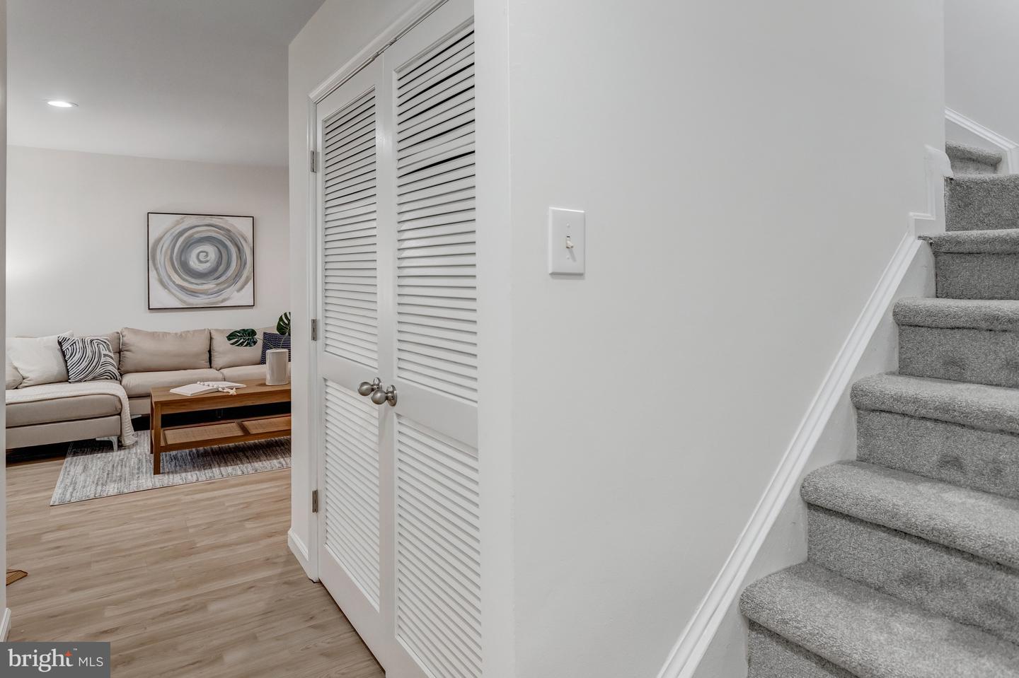 15673 VIEWPOINT CIR, DUMFRIES, Virginia 22025, 3 Bedrooms Bedrooms, 12 Rooms Rooms,2 BathroomsBathrooms,Residential,For sale,15673 VIEWPOINT CIR,VAPW2104648 MLS # VAPW2104648