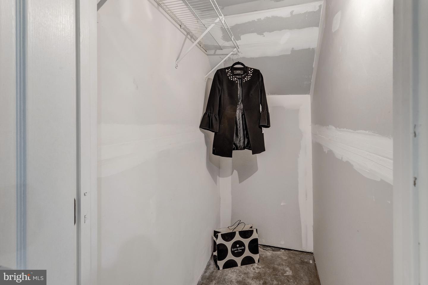 15673 VIEWPOINT CIR, DUMFRIES, Virginia 22025, 3 Bedrooms Bedrooms, 12 Rooms Rooms,2 BathroomsBathrooms,Residential,For sale,15673 VIEWPOINT CIR,VAPW2104648 MLS # VAPW2104648