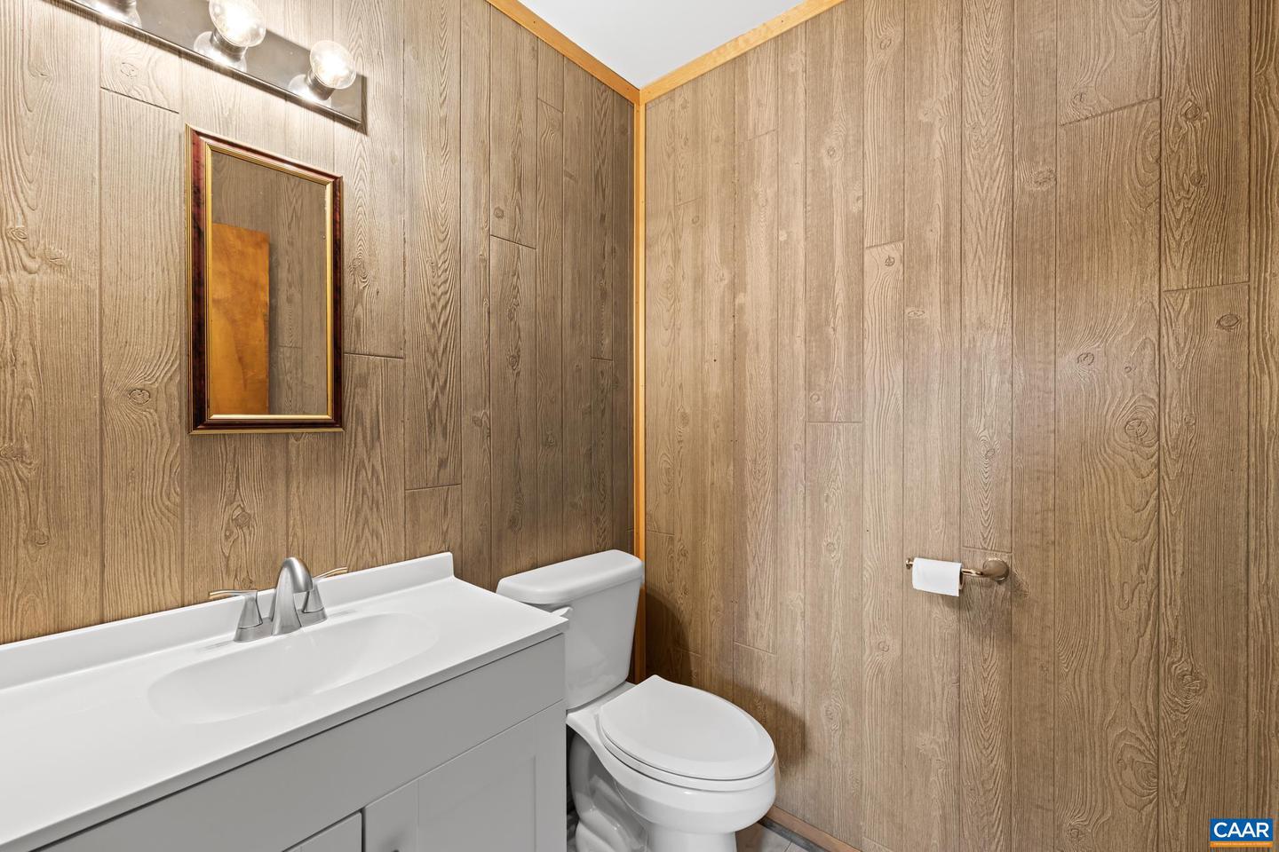 1753 NORTH LAKESHORE DR, LOUISA, Virginia 23093, 3 Bedrooms Bedrooms, ,2 BathroomsBathrooms,Residential,For sale,1753 NORTH LAKESHORE DR,671047 MLS # 671047