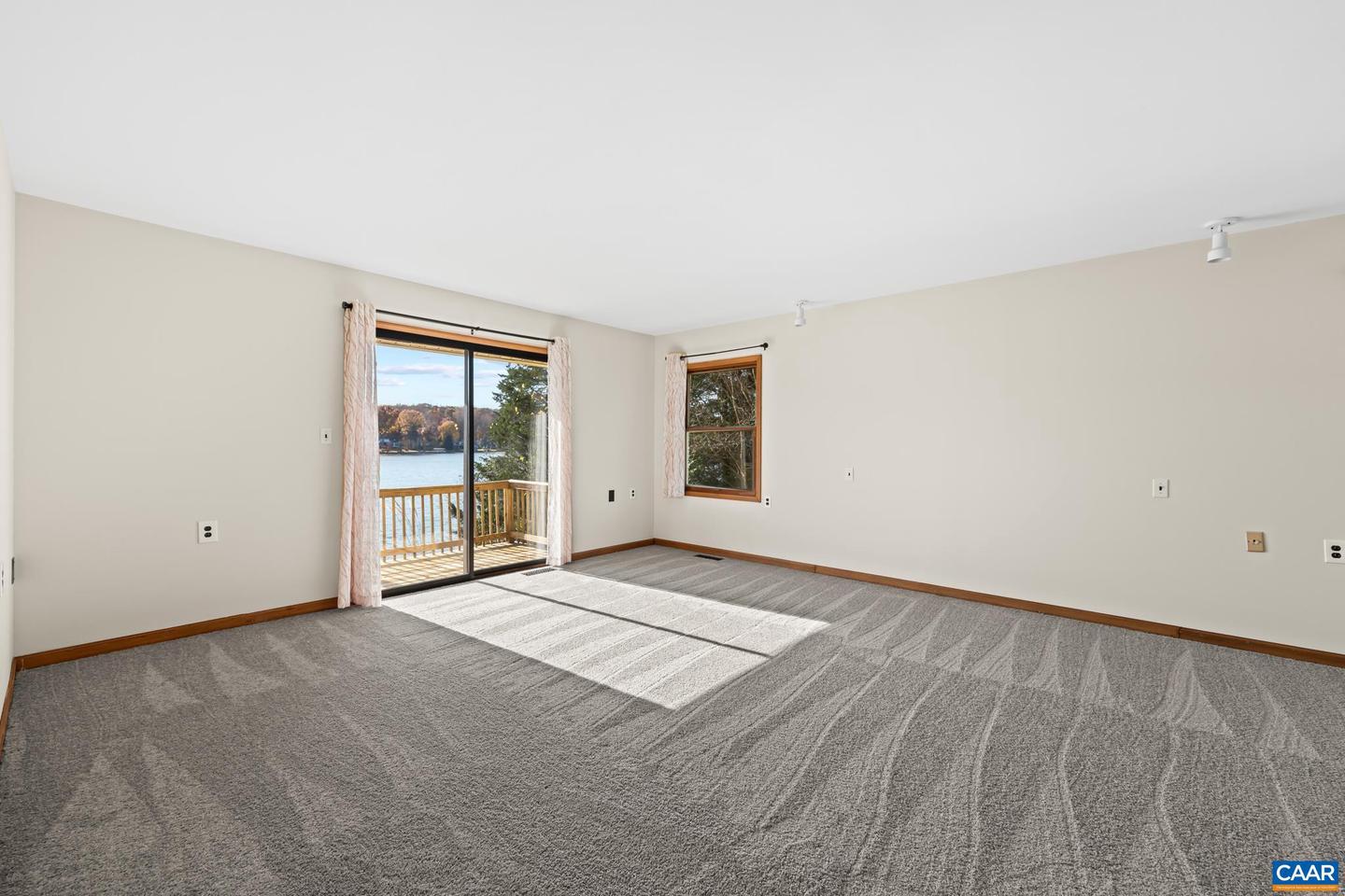 1753 NORTH LAKESHORE DR, LOUISA, Virginia 23093, 3 Bedrooms Bedrooms, ,2 BathroomsBathrooms,Residential,For sale,1753 NORTH LAKESHORE DR,671047 MLS # 671047