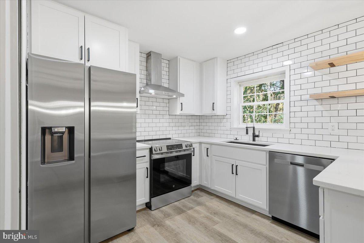 5714 MASON BLUFF DR, BURKE, Virginia 22015, 3 Bedrooms Bedrooms, ,3 BathroomsBathrooms,Residential,For sale,5714 MASON BLUFF DR,VAFX2280964 MLS # VAFX2280964