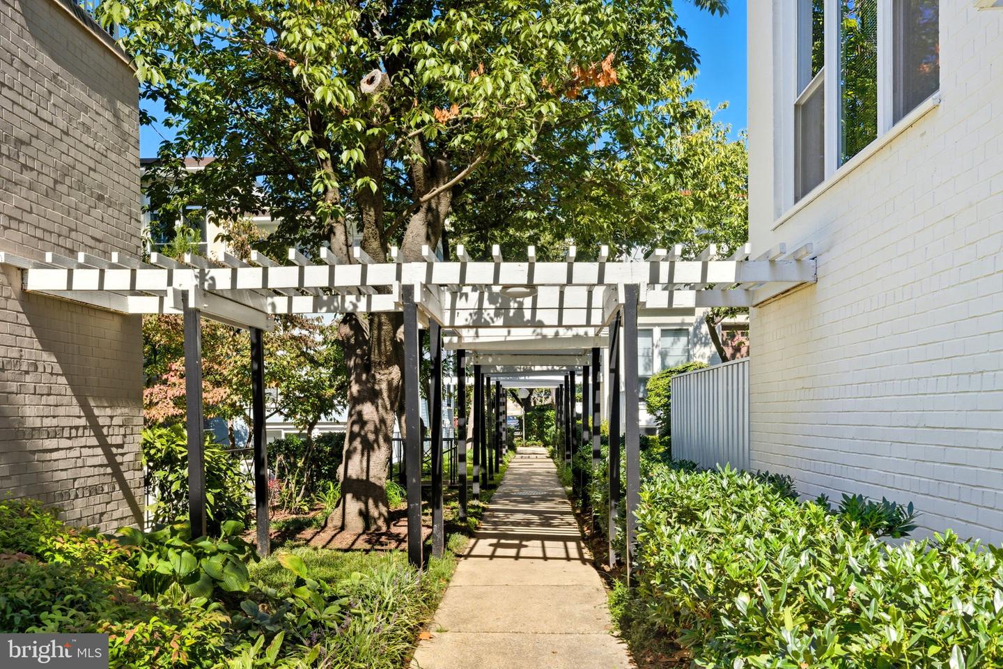 237 G ST SW #120, WASHINGTON, District Of Columbia 20024, 3 Bedrooms Bedrooms, ,2 BathroomsBathrooms,Residential,For sale,237 G ST SW #120,DCDC2234452 MLS # DCDC2234452