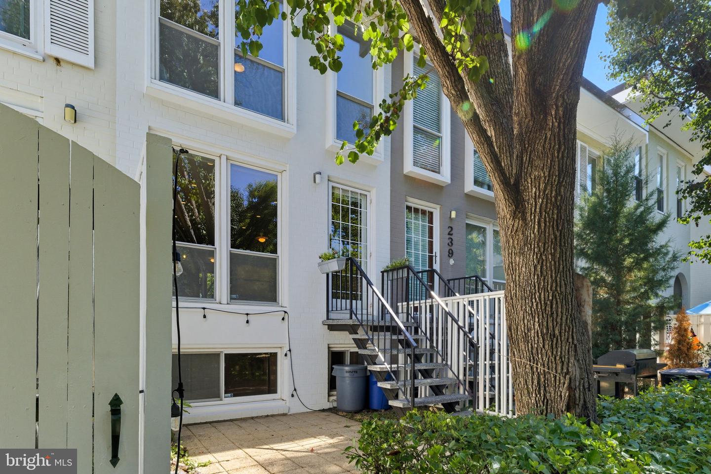 237 G ST SW #120, WASHINGTON, District Of Columbia 20024, 3 Bedrooms Bedrooms, ,2 BathroomsBathrooms,Residential,For sale,237 G ST SW #120,DCDC2234452 MLS # DCDC2234452