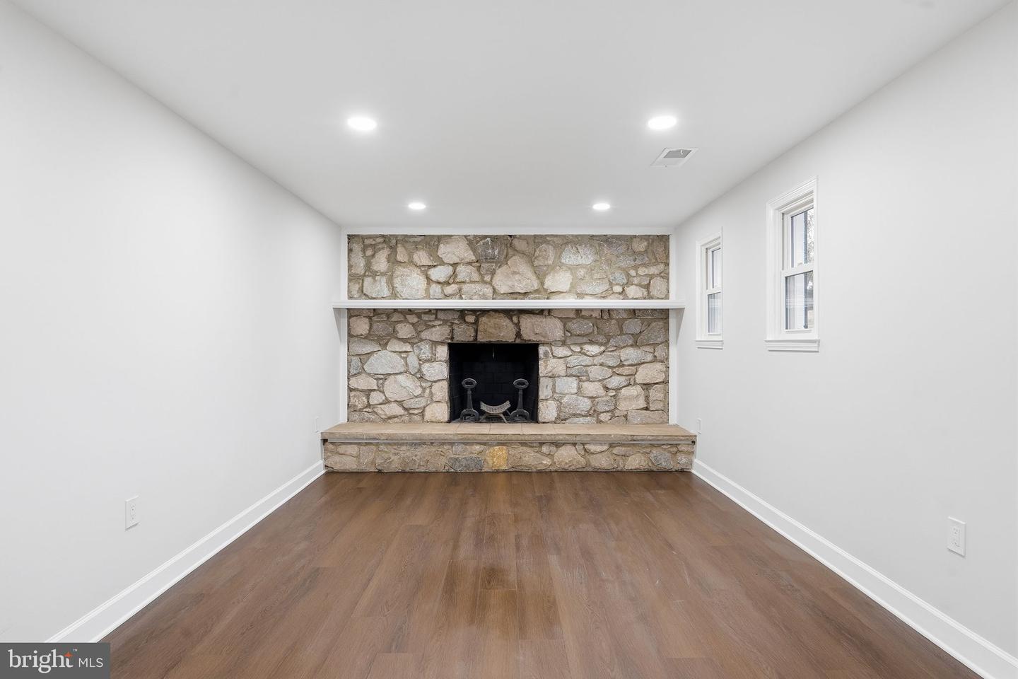 7291 HUNTON ST, WARRENTON, Virginia 20187, 3 Bedrooms Bedrooms, ,3 BathroomsBathrooms,Residential,For sale,7291 HUNTON ST,VAFQ2019950 MLS # VAFQ2019950