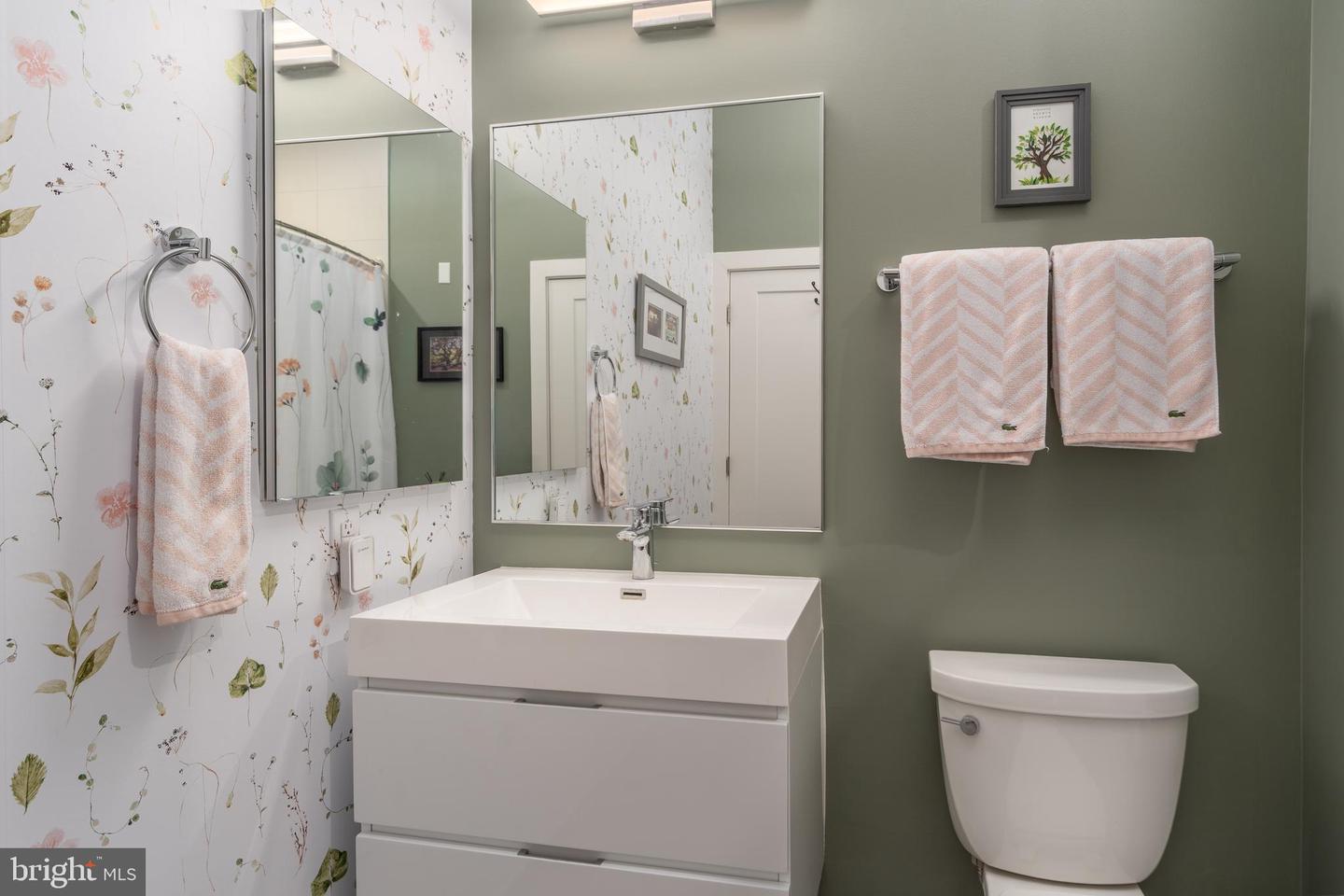 737 SWANN AVE #502, ALEXANDRIA, Virginia 22301, 2 Bedrooms Bedrooms, ,2 BathroomsBathrooms,Residential,For sale,737 SWANN AVE #502,VAAX2052962 MLS # VAAX2052962