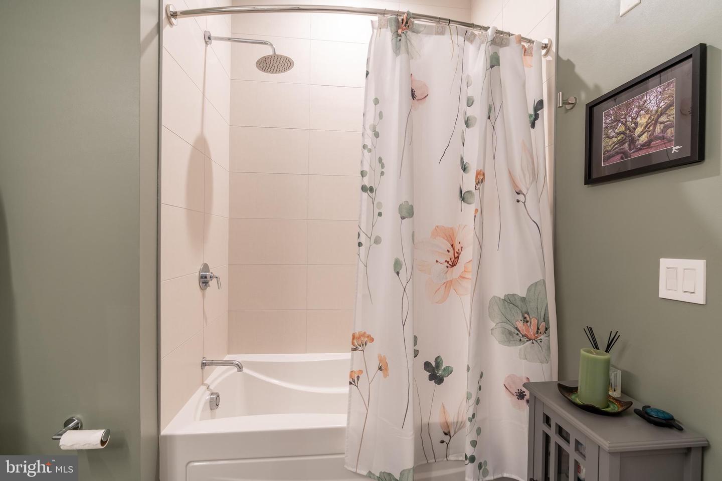 737 SWANN AVE #502, ALEXANDRIA, Virginia 22301, 2 Bedrooms Bedrooms, ,2 BathroomsBathrooms,Residential,For sale,737 SWANN AVE #502,VAAX2052962 MLS # VAAX2052962