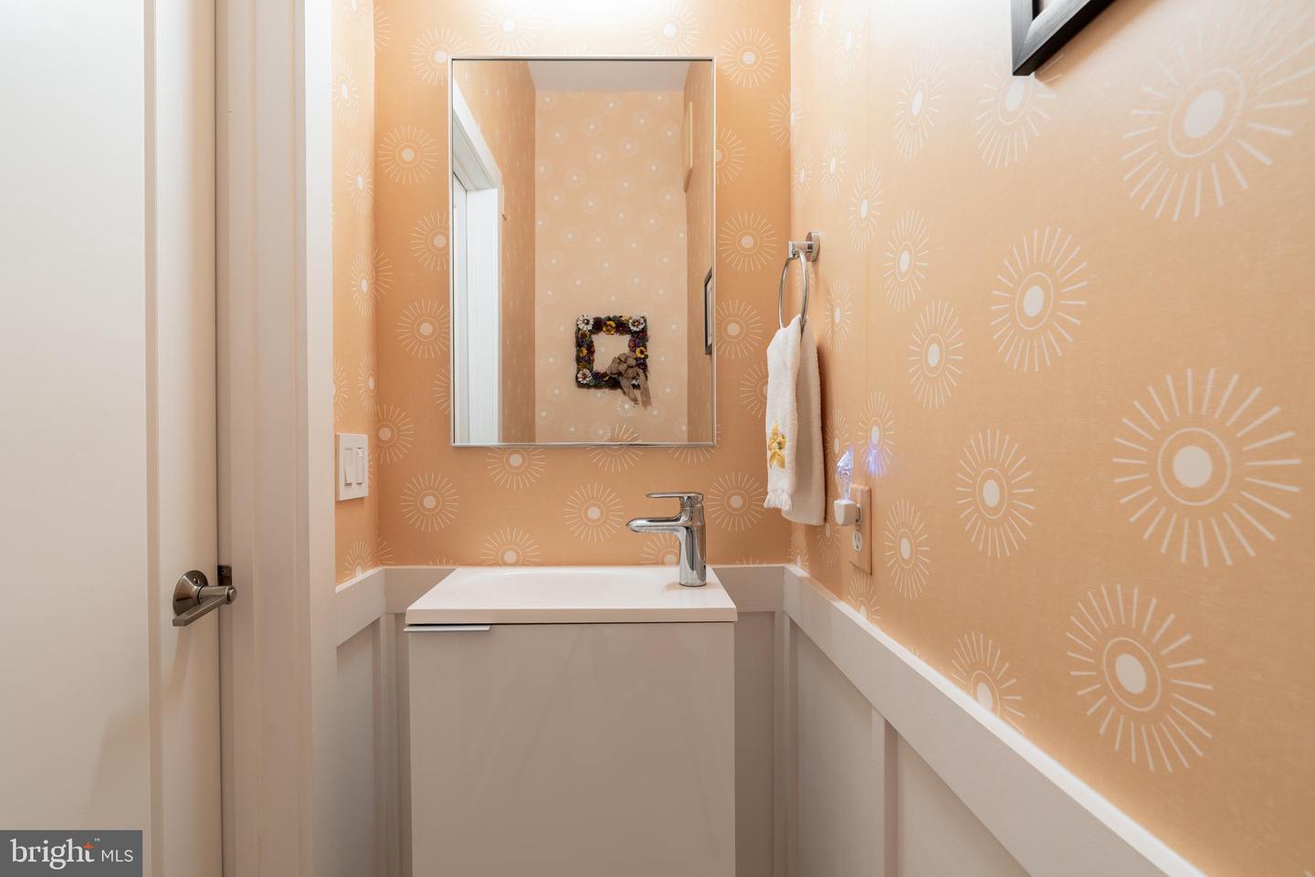 737 SWANN AVE #502, ALEXANDRIA, Virginia 22301, 2 Bedrooms Bedrooms, ,2 BathroomsBathrooms,Residential,For sale,737 SWANN AVE #502,VAAX2052962 MLS # VAAX2052962