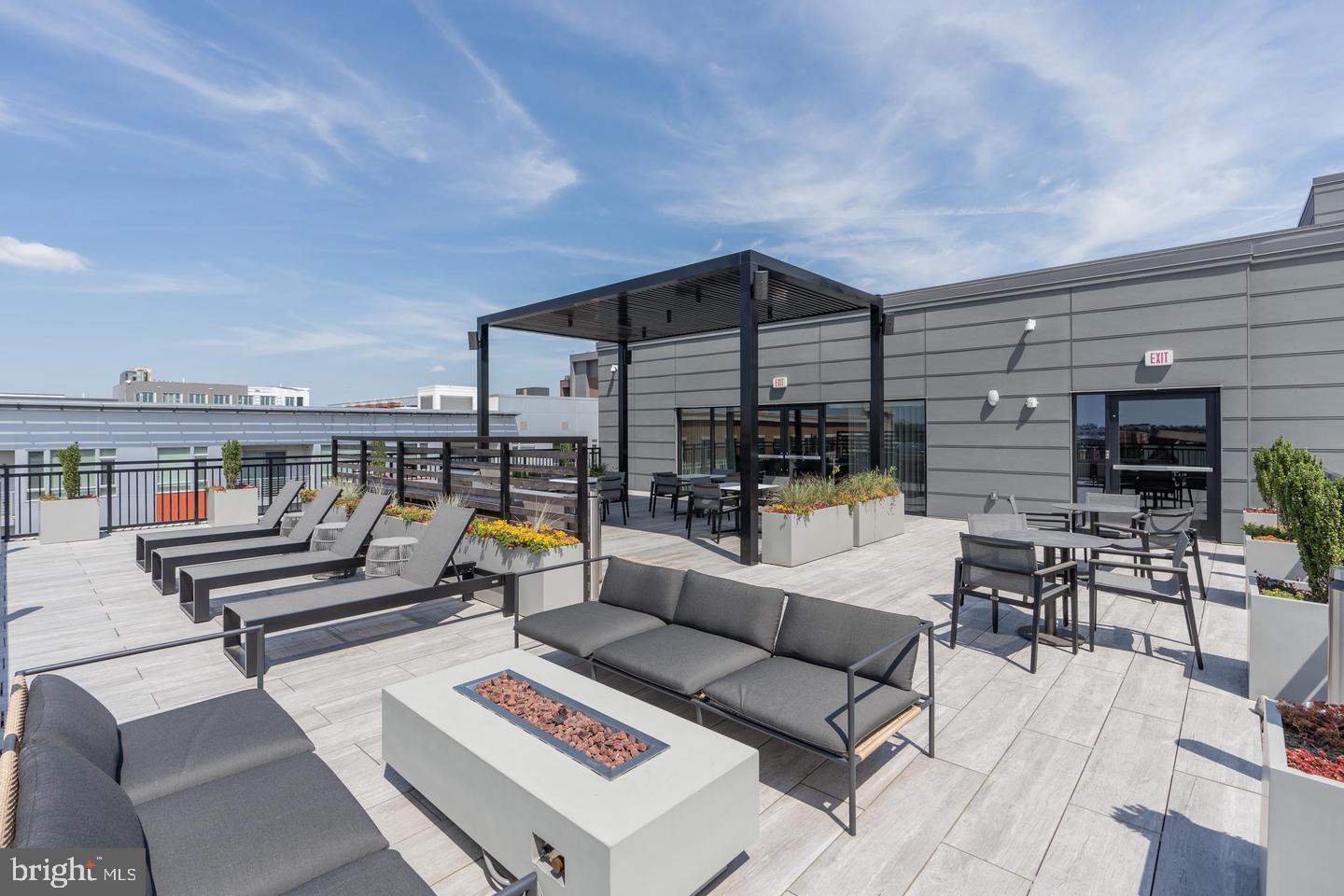 737 SWANN AVE #502, ALEXANDRIA, Virginia 22301, 2 Bedrooms Bedrooms, ,2 BathroomsBathrooms,Residential,For sale,737 SWANN AVE #502,VAAX2052962 MLS # VAAX2052962