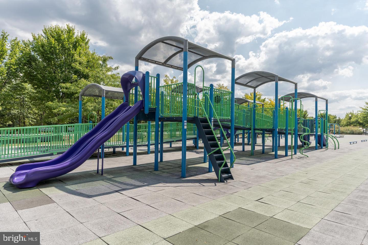 737 SWANN AVE #502, ALEXANDRIA, Virginia 22301, 2 Bedrooms Bedrooms, ,2 BathroomsBathrooms,Residential,For sale,737 SWANN AVE #502,VAAX2052962 MLS # VAAX2052962