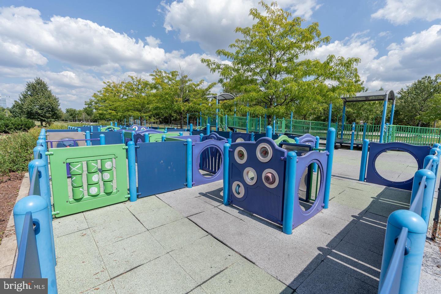 737 SWANN AVE #502, ALEXANDRIA, Virginia 22301, 2 Bedrooms Bedrooms, ,2 BathroomsBathrooms,Residential,For sale,737 SWANN AVE #502,VAAX2052962 MLS # VAAX2052962