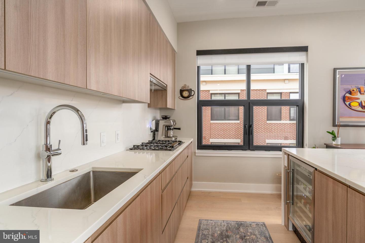 737 SWANN AVE #502, ALEXANDRIA, Virginia 22301, 2 Bedrooms Bedrooms, ,2 BathroomsBathrooms,Residential,For sale,737 SWANN AVE #502,VAAX2052962 MLS # VAAX2052962